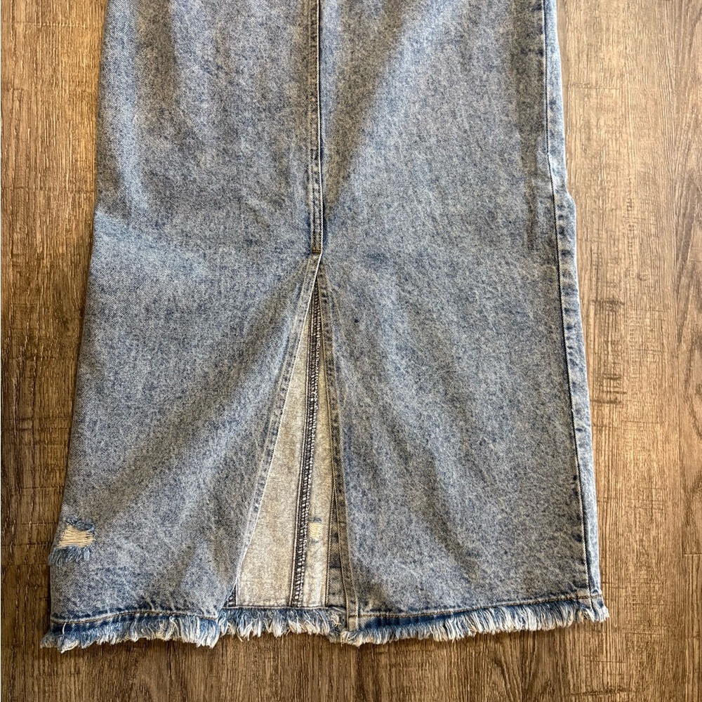 Women's Long Denim Jean Jacket - Picture 9 of 9